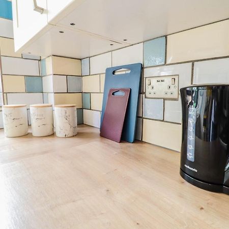 Spacious 1 Bed Flat-Free Parking Hillingdon Extérieur photo