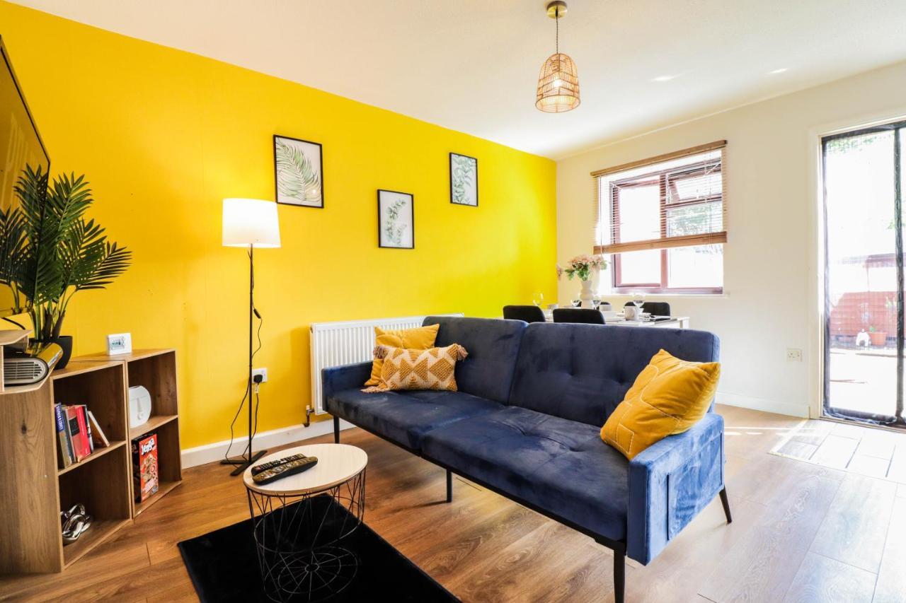 Spacious 1 Bed Flat-Free Parking Hillingdon Extérieur photo