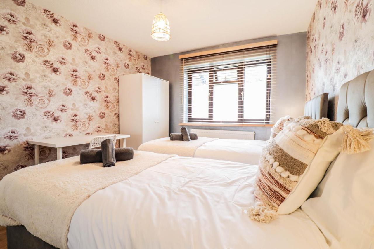 Spacious 1 Bed Flat-Free Parking Hillingdon Extérieur photo