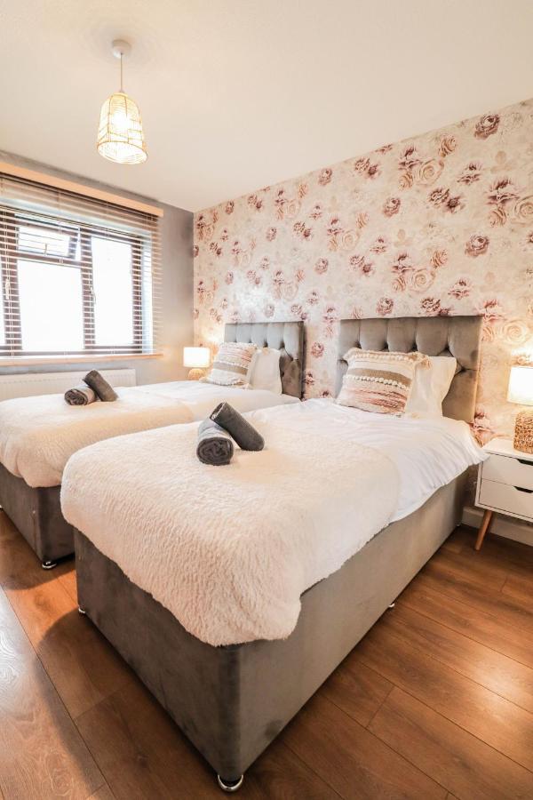 Spacious 1 Bed Flat-Free Parking Hillingdon Extérieur photo