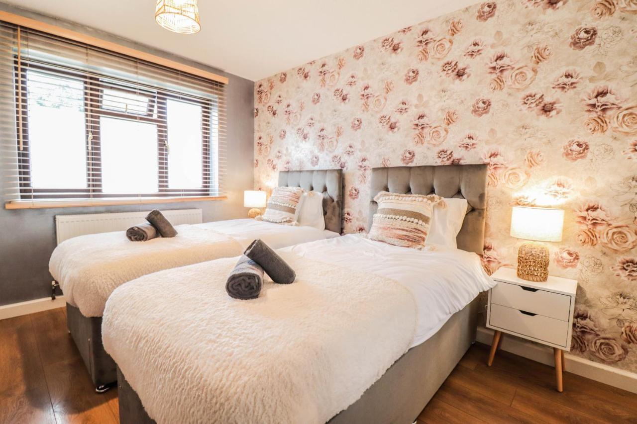 Spacious 1 Bed Flat-Free Parking Hillingdon Extérieur photo