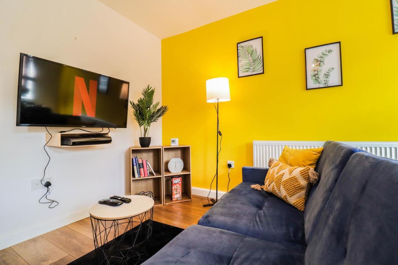 Spacious 1 Bed Flat-Free Parking Hillingdon Extérieur photo